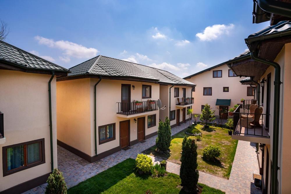 Complex Lotus Hotel Crisan  Exterior photo